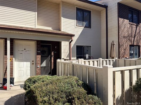 Condo For Sale - 980 Skyline Drive<br/> Coram, NY 11727