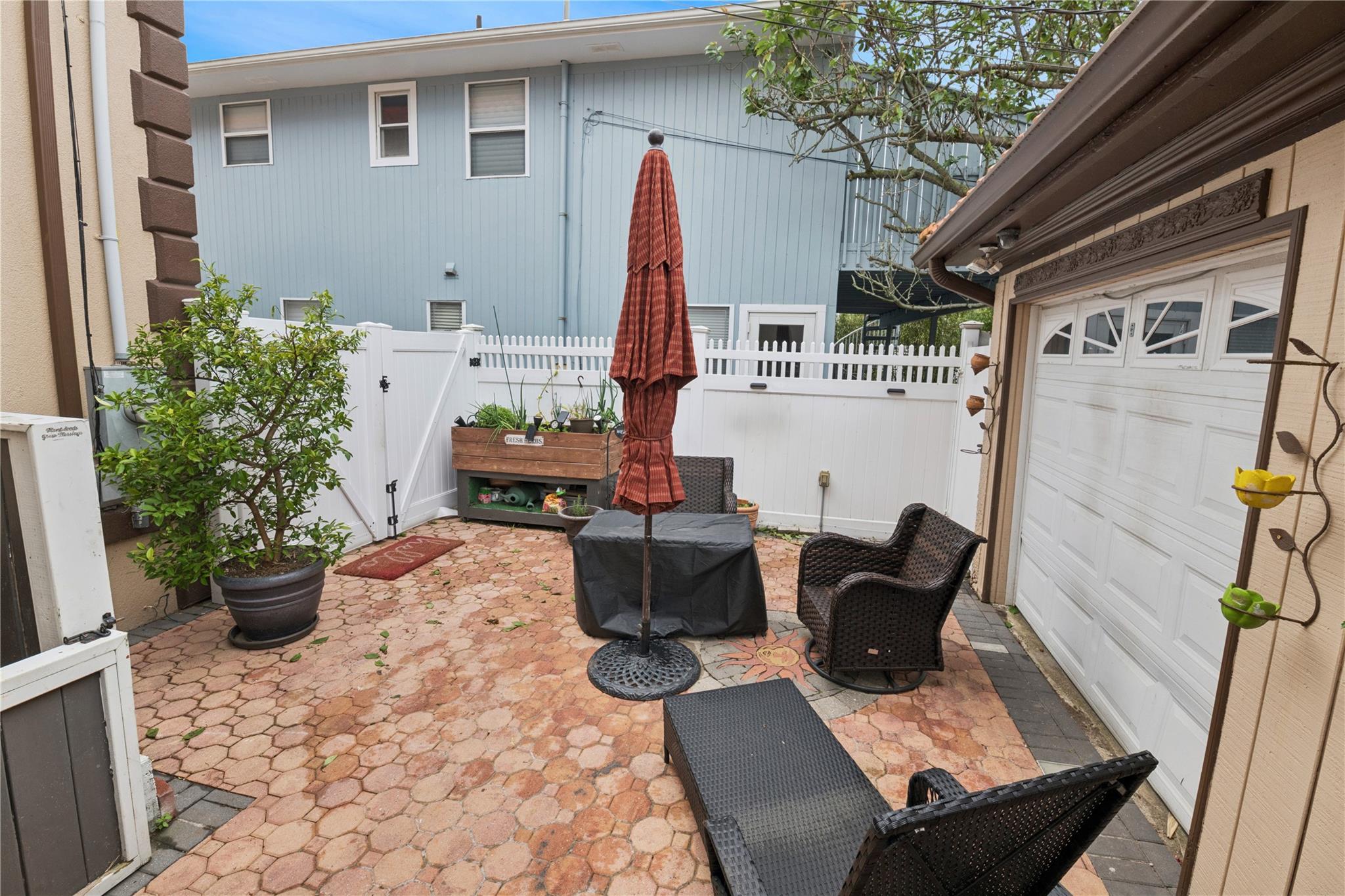 462 W Beech Street, Long Beach, New York image 28