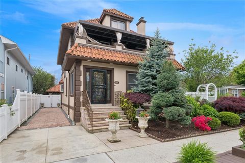 462 W Beech Street Long Beach NY 11561