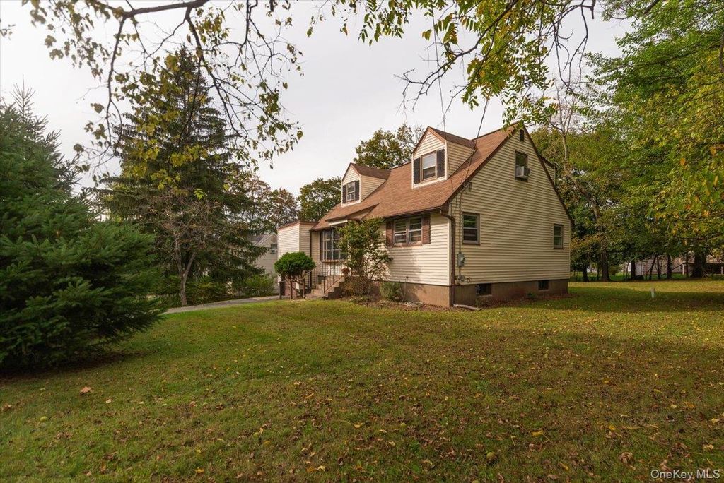 Photo of 160 E Willow Tree Road, Spring Valley, NY 10977 (MLS # 923226)