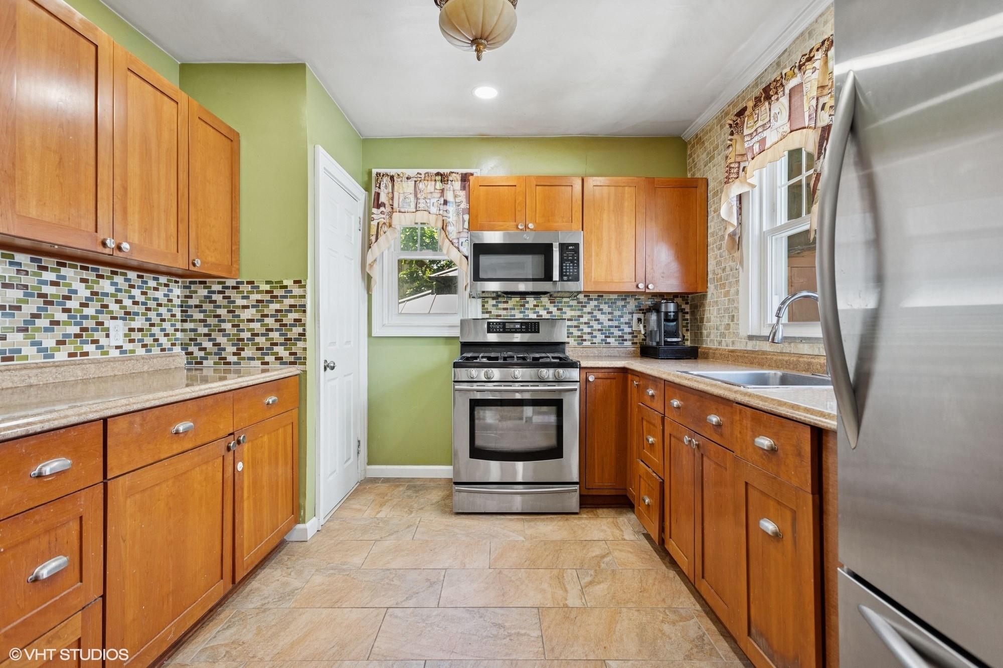 66 Vernon Avenue, Mount Vernon, New York image 15
