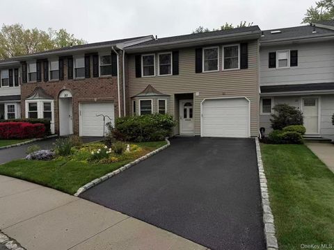 Condo For Rent - 21 Manors Drive<br/> Jericho, NY 11753