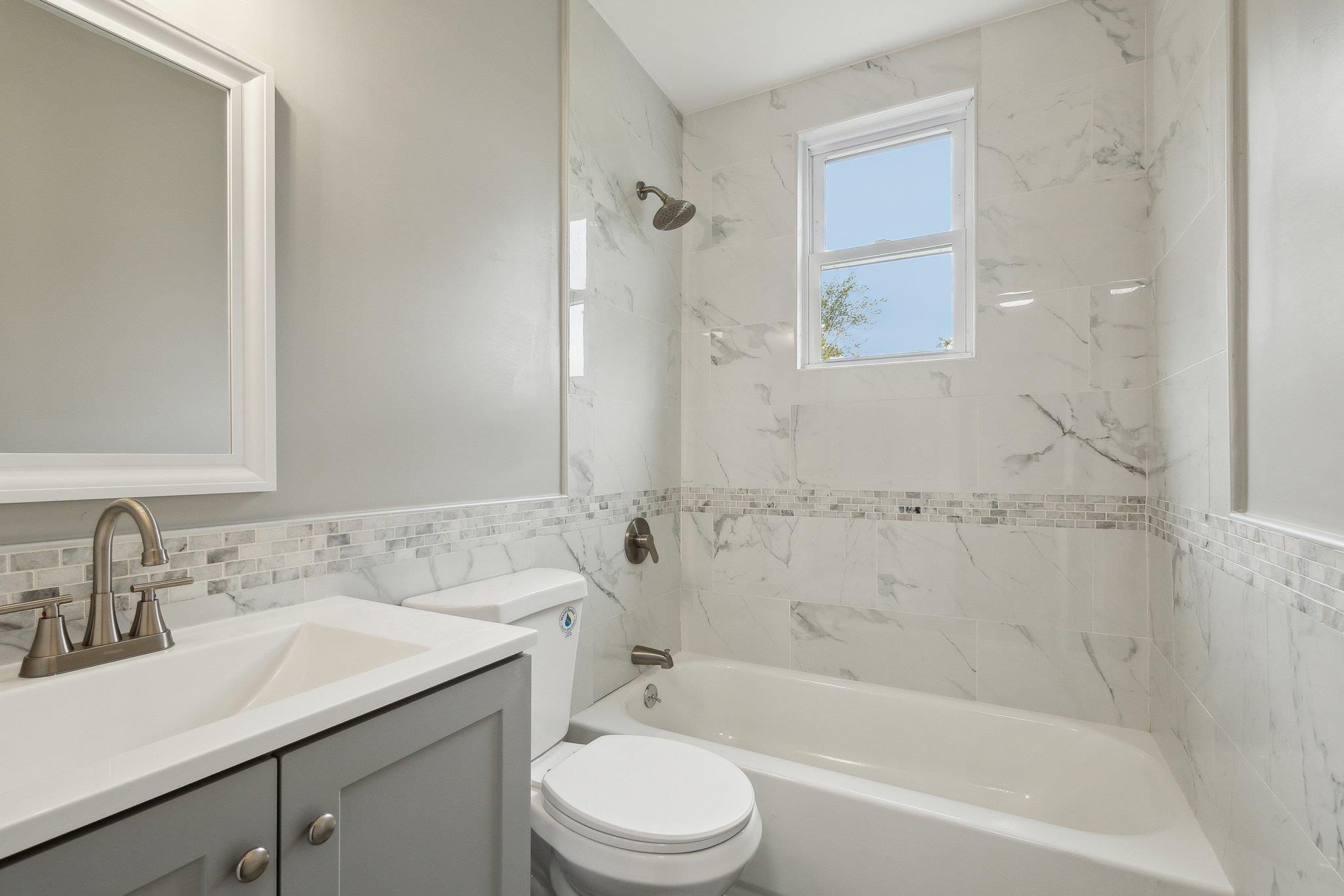 17 21 St Avenue, Bay Shore, New York image 9