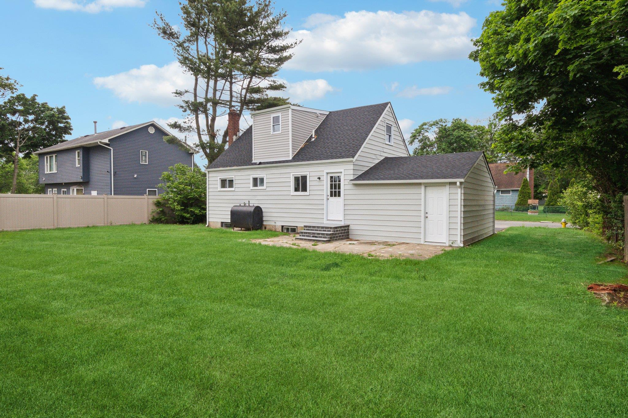 17 21 St Avenue, Bay Shore, New York image 33