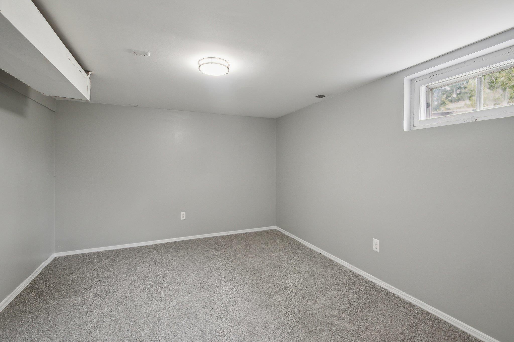17 21 St Avenue, Bay Shore, New York image 27
