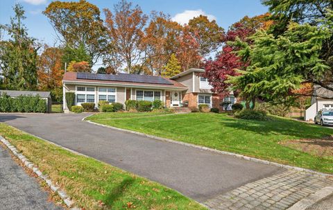 10 Sorgi Court Plainview NY 11803