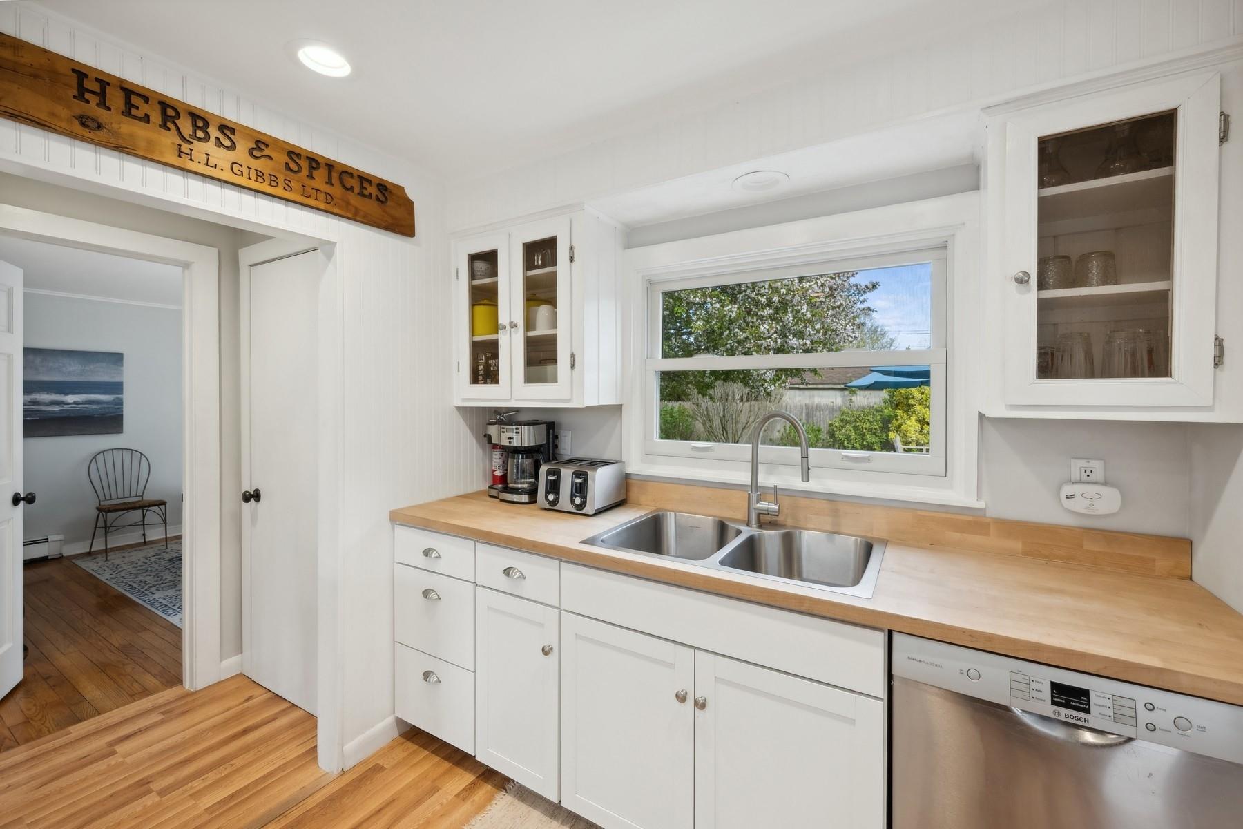 40 Maidstone Avenue, East Hampton, New York image 8
