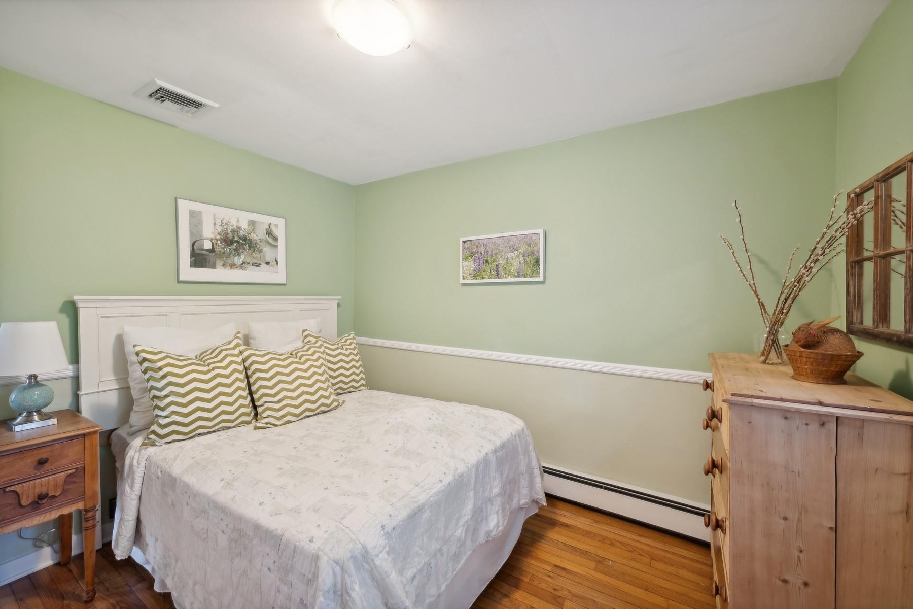 40 Maidstone Avenue, East Hampton, New York image 14
