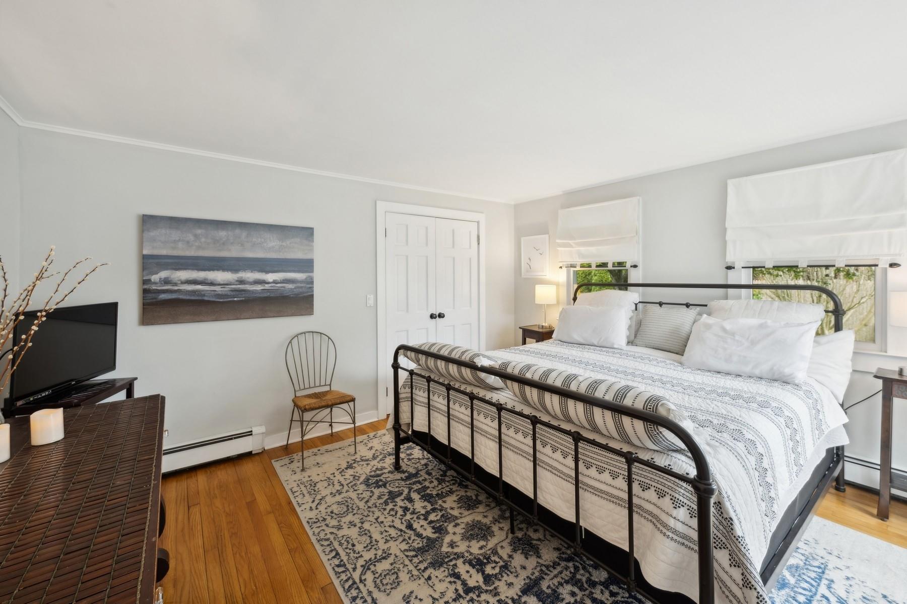 40 Maidstone Avenue, East Hampton, New York image 11