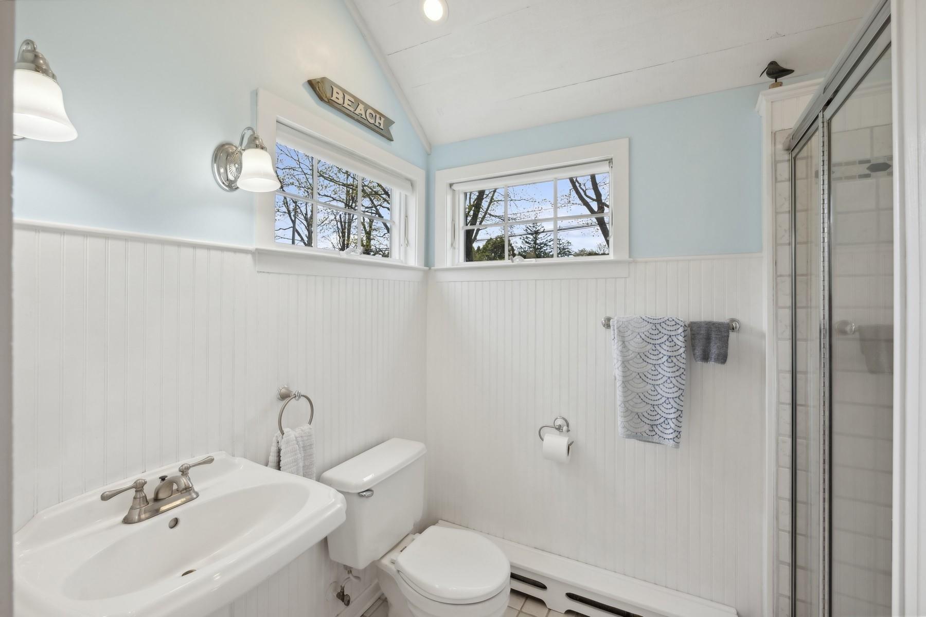 40 Maidstone Avenue, East Hampton, New York image 18