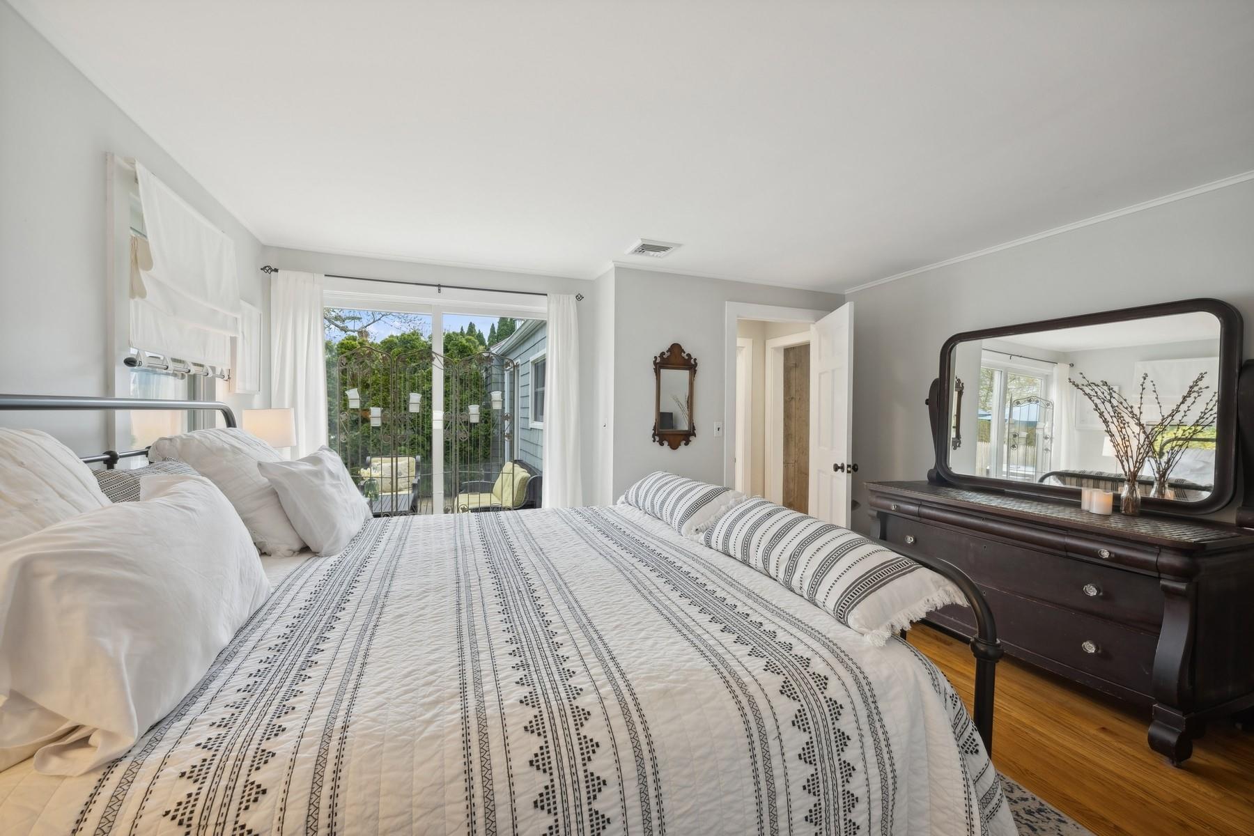 40 Maidstone Avenue, East Hampton, New York image 12