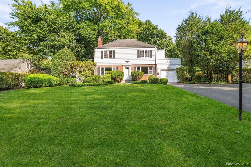 Photo of 999 Knollwood Road, White Plains, NY 10603 (MLS # 1051946)