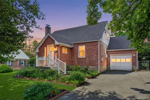 Mobile Home For Sale - 239 Leslie Avenue<br/> New Windsor, NY 12553