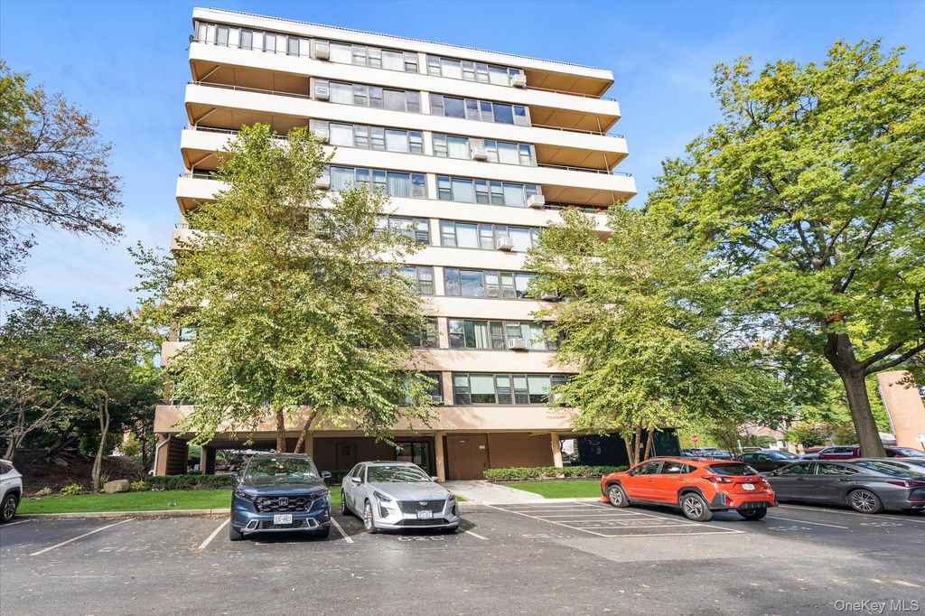 Photo of 9-05 162 Street #6D, Beechhurst, NY 11357 (MLS # 971570)