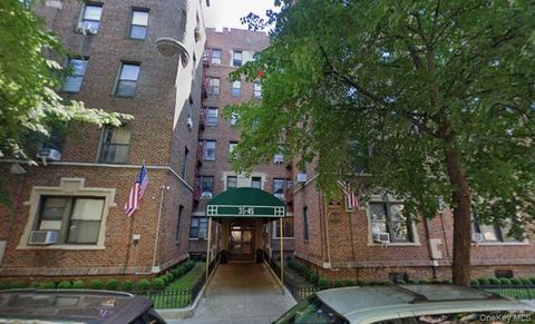 Photo of 3545 81st Street #B5, Jackson Heights, NY 11372 (MLS # 967087)