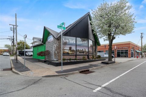 99 Jericho Turnpike Mineola NY 11501