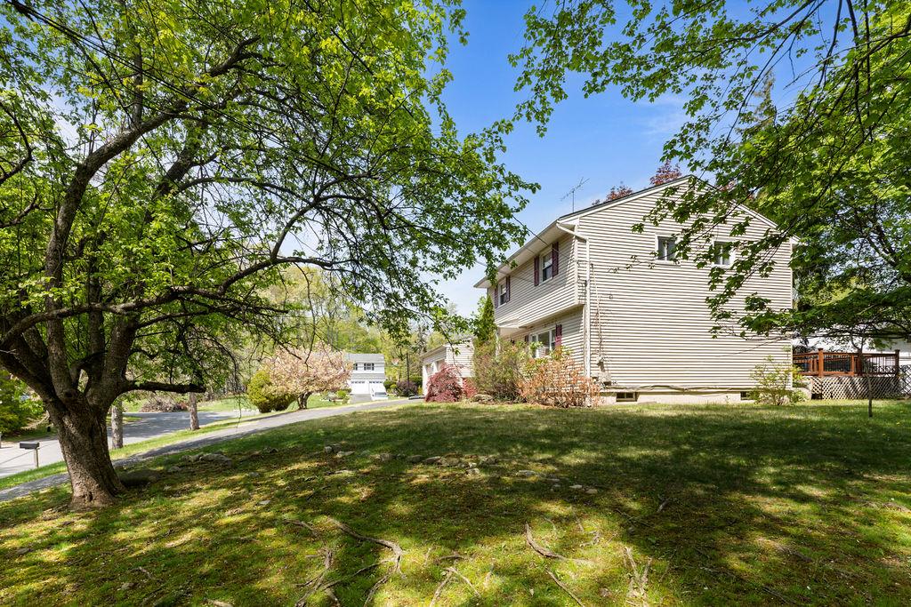 16 Keltz Street, New City, New York image 33