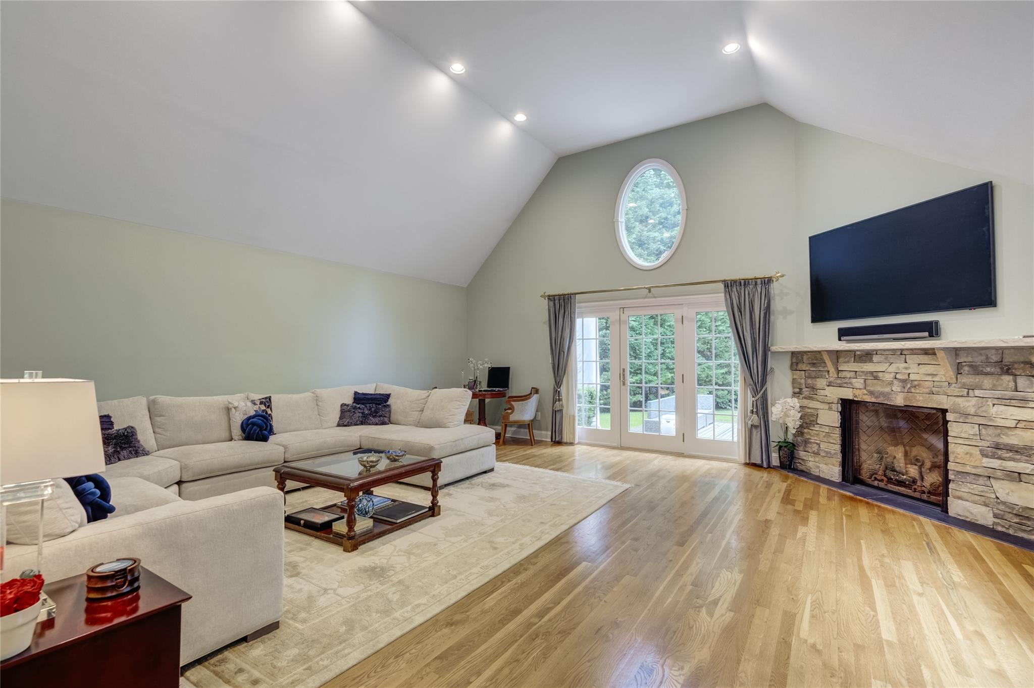 14 Rockwood Road, Manhasset, New York image 6