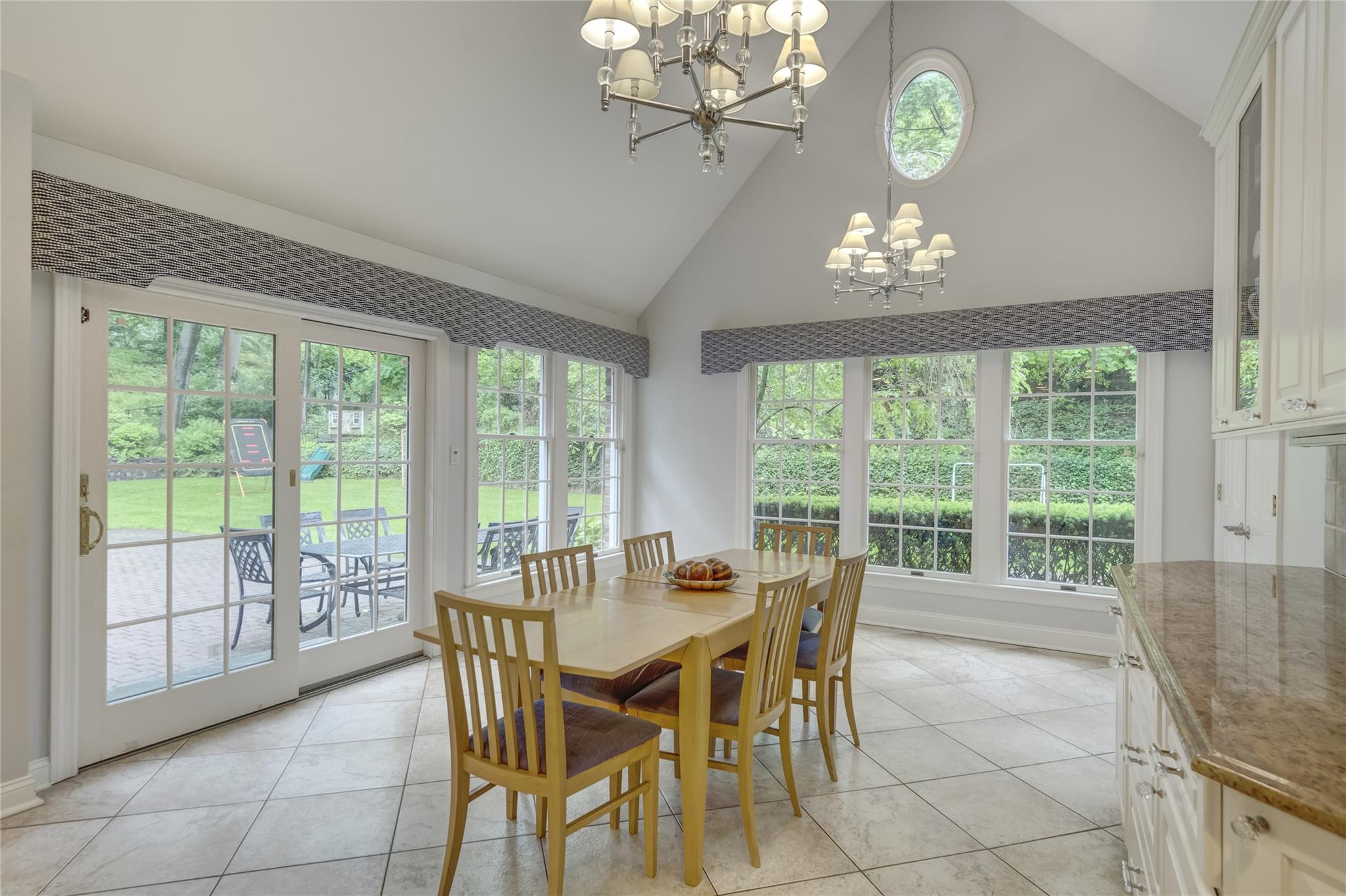 14 Rockwood Road, Manhasset, New York image 8