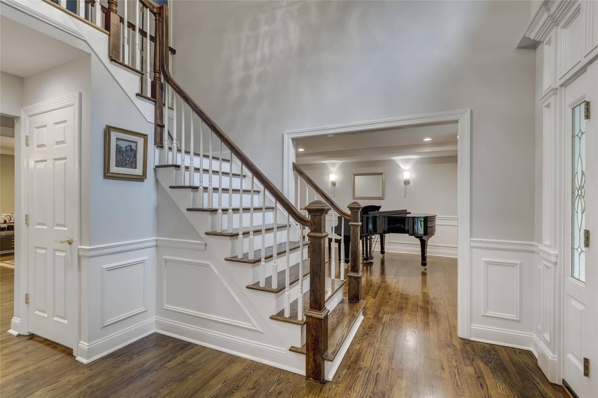 14 Rockwood Road, Manhasset, New York image 3