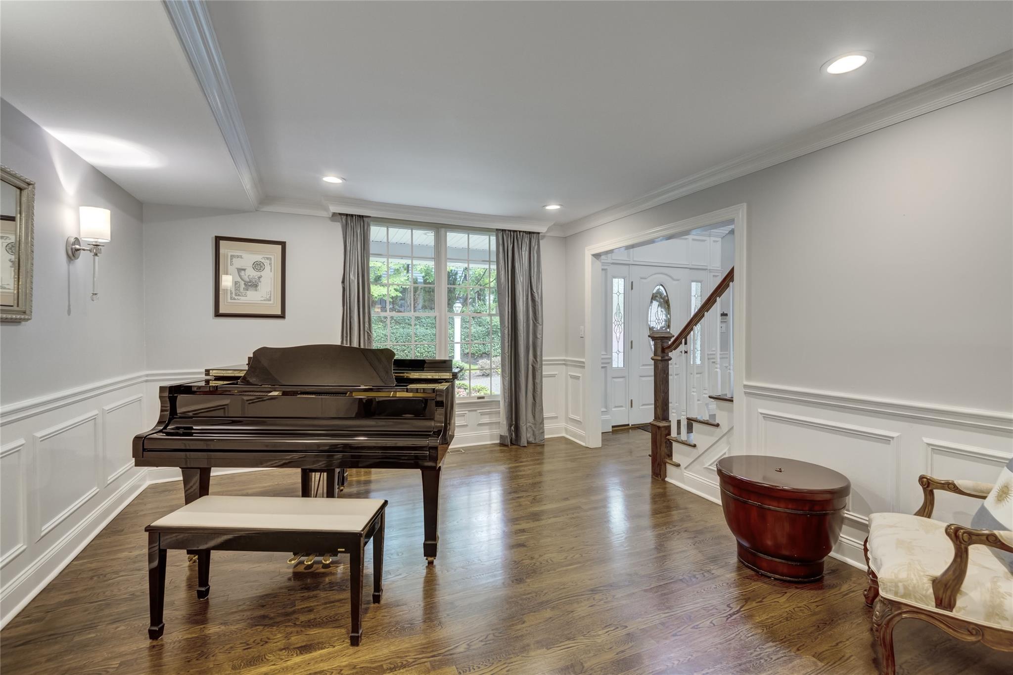14 Rockwood Road, Manhasset, New York image 4