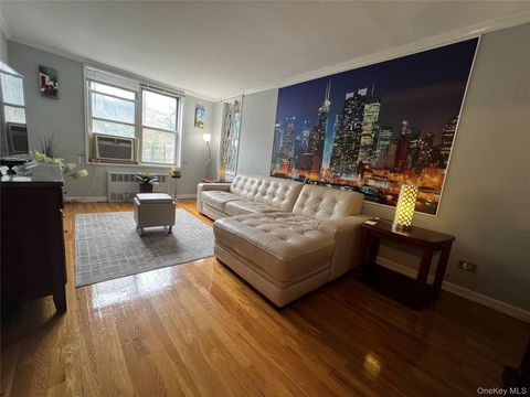 Homes For Sale - 1425 Thieriot Avenue #4N<br/> Bronx, NY 10460
