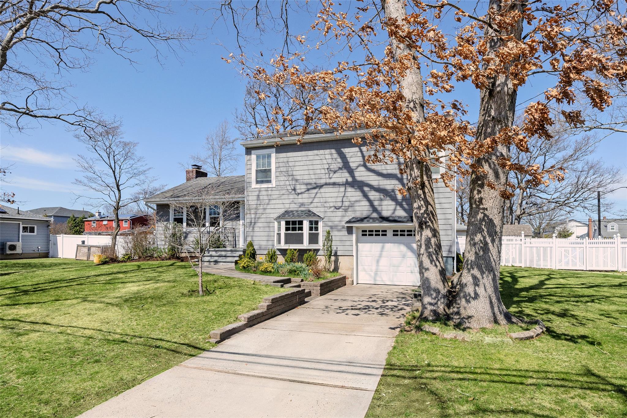 225 Toronto Avenue, Massapequa, New York image 2