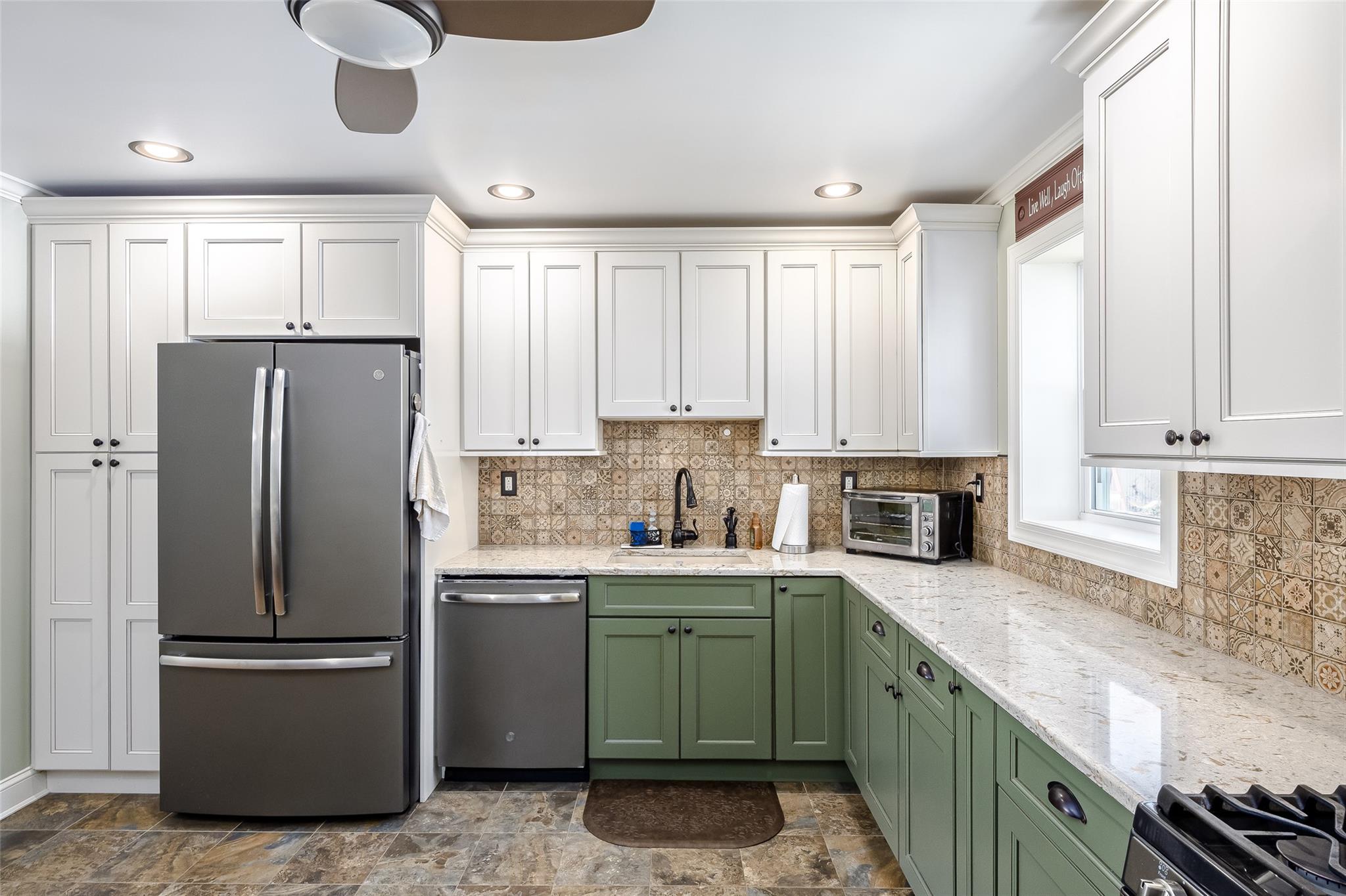 225 Toronto Avenue, Massapequa, New York image 11