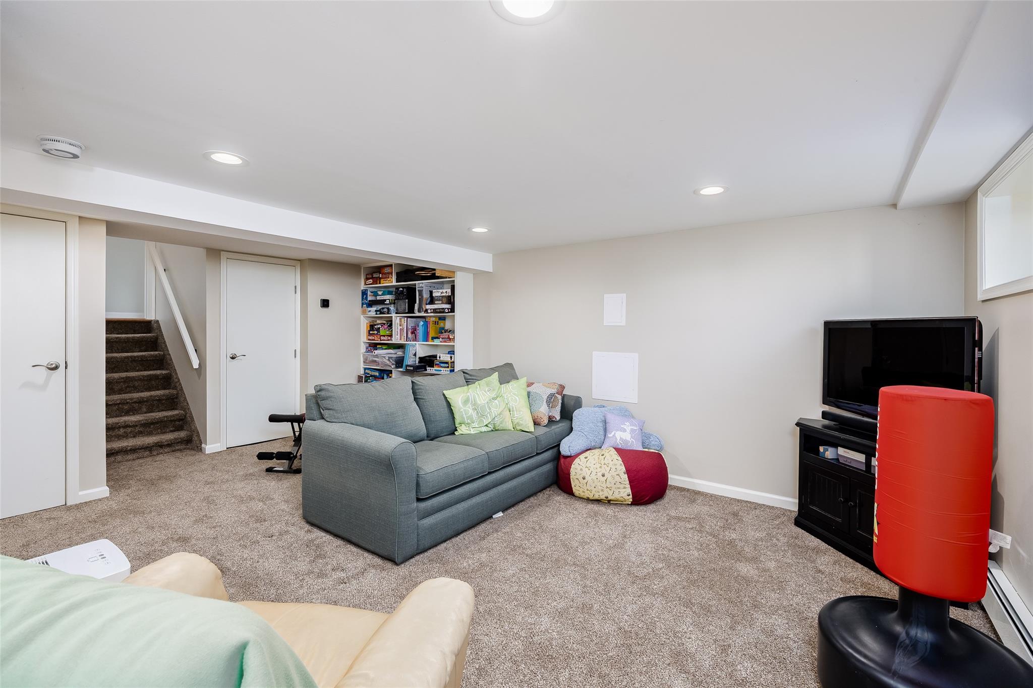 225 Toronto Avenue, Massapequa, New York image 17