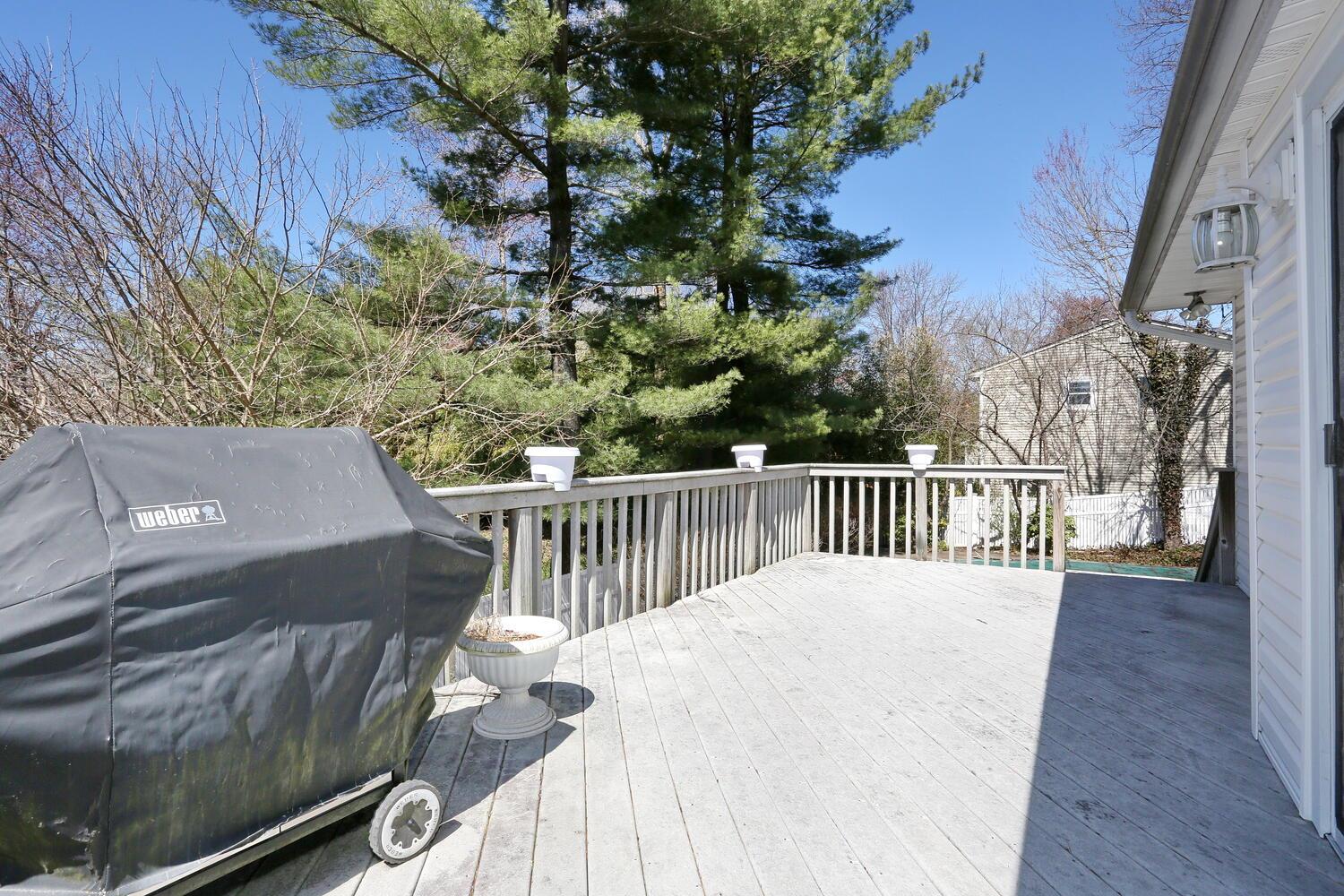 9 Crabapple Lane, Nanuet, New York image 32