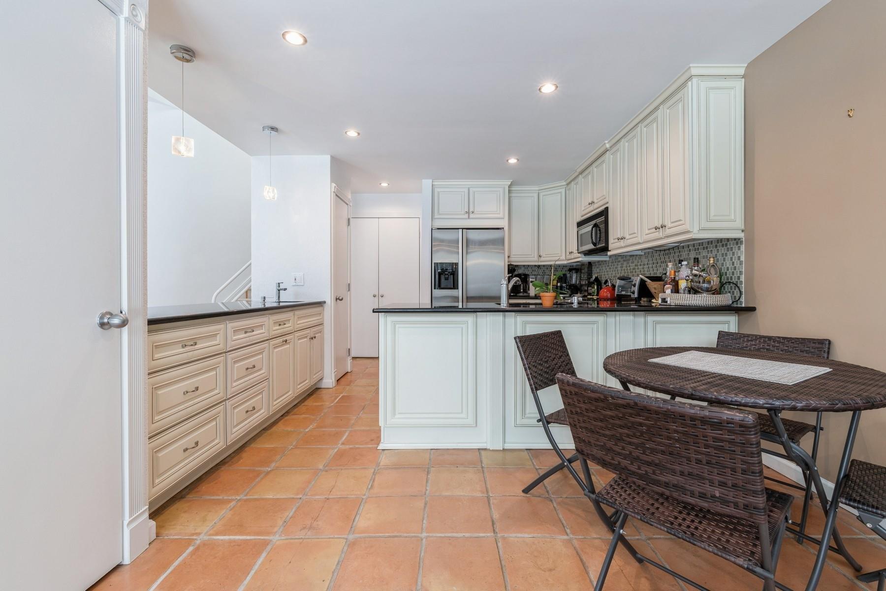 11 Fox Hollow Drive, East Quogue, New York image 5