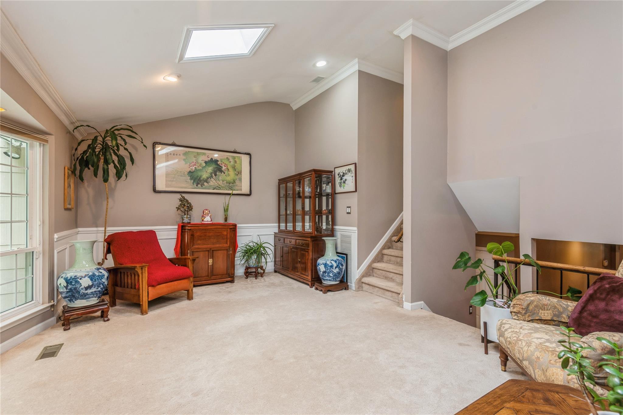 31 Manors Drive, Jericho, New York image 12