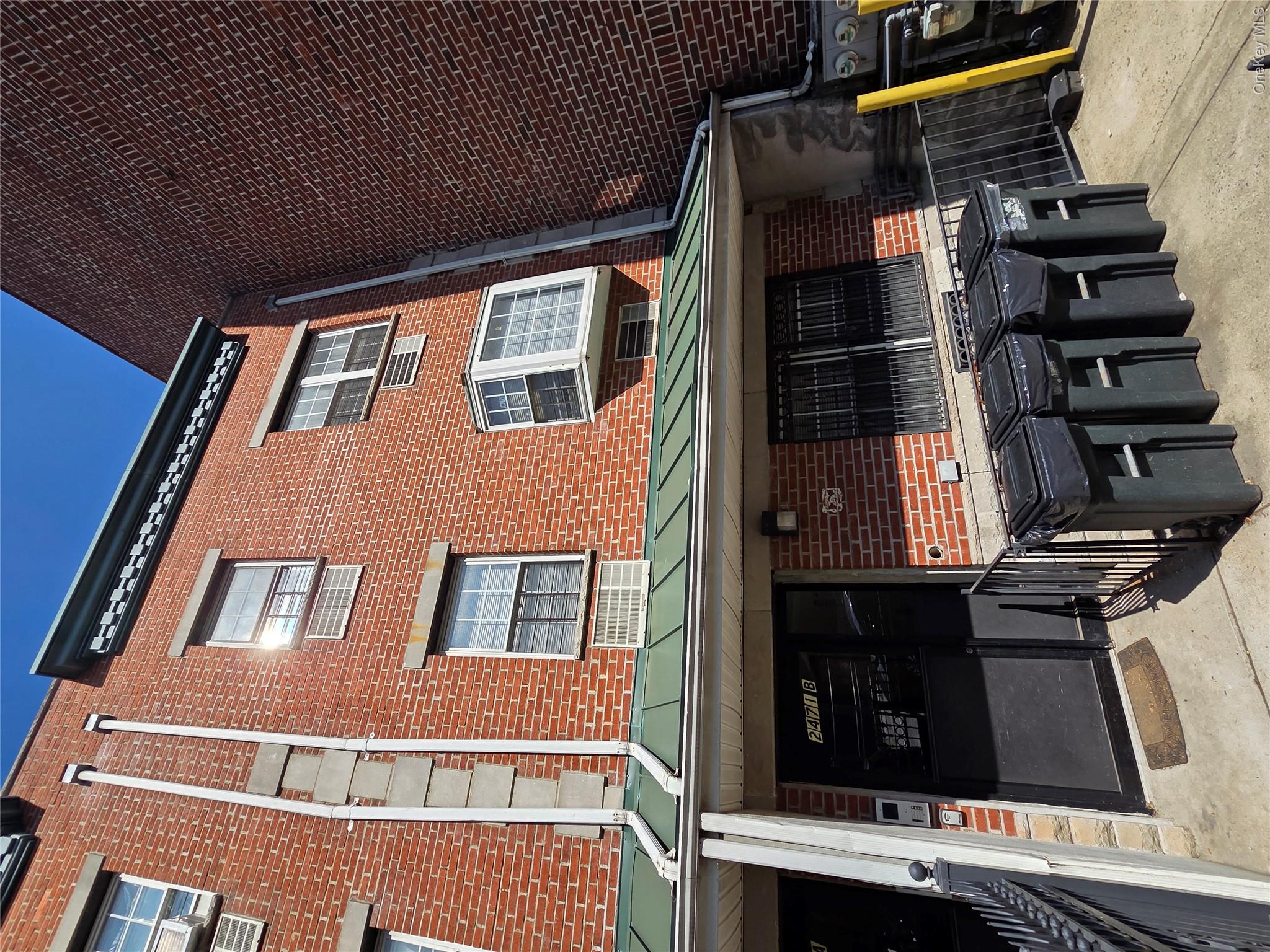 2471 B crotona Avenue - Photo 3
