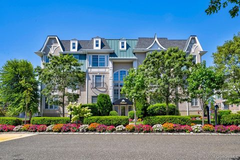 323 Roosevelt Way, Westbury, NY 11590 - MLS#: 906367