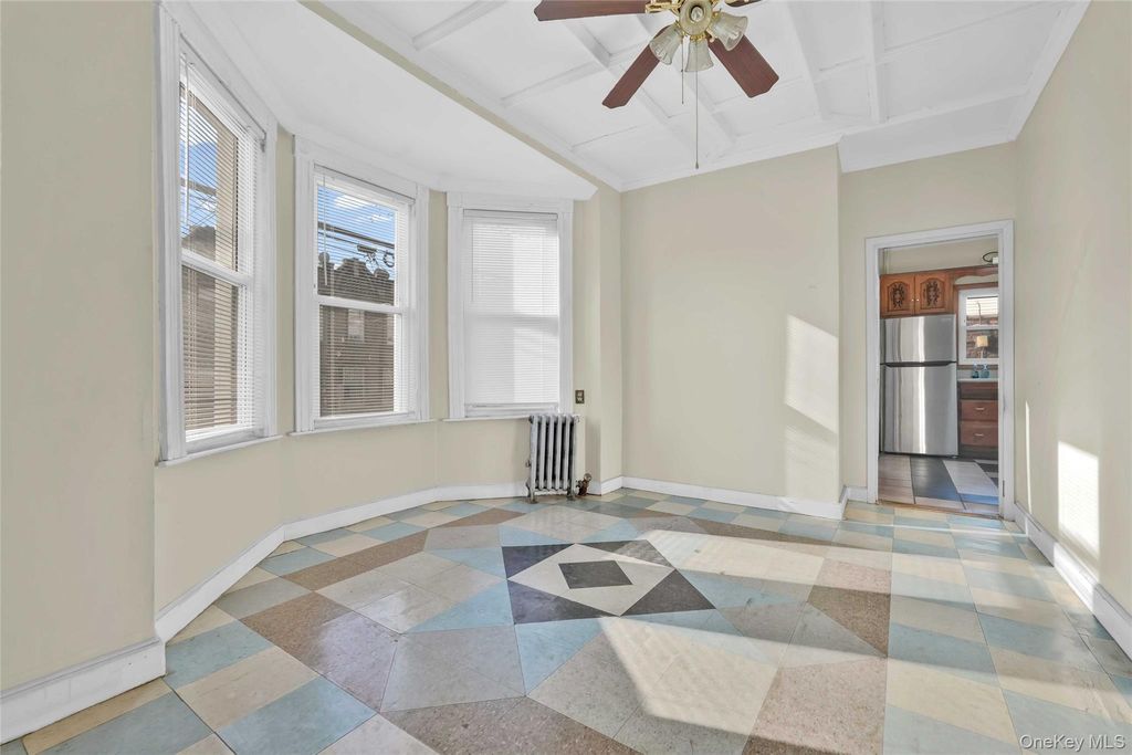 Photo of 194 Crystal Street, Brooklyn, NY 11208 (MLS # 950943)