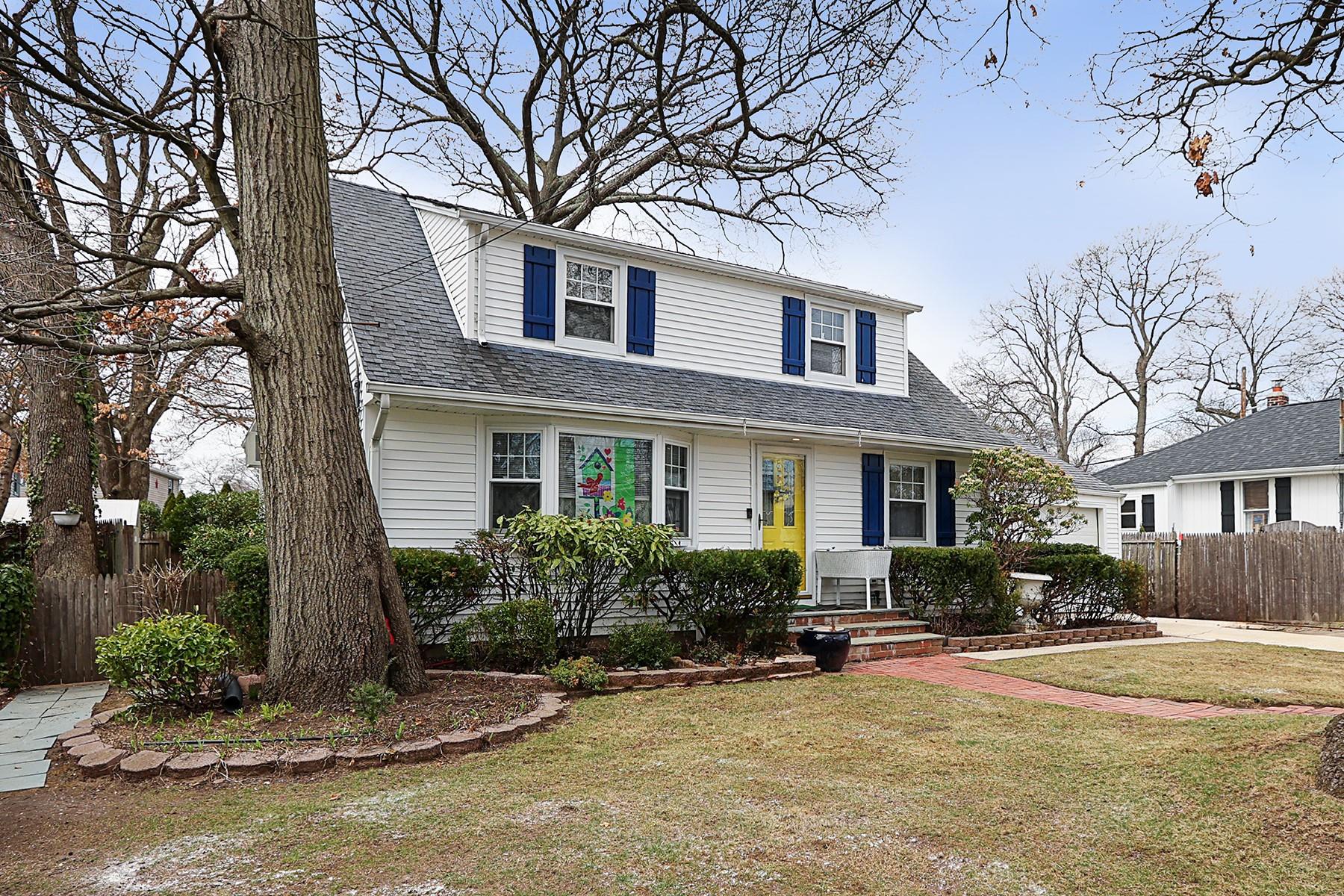 2080 Washington Street, Merrick, New York image 3