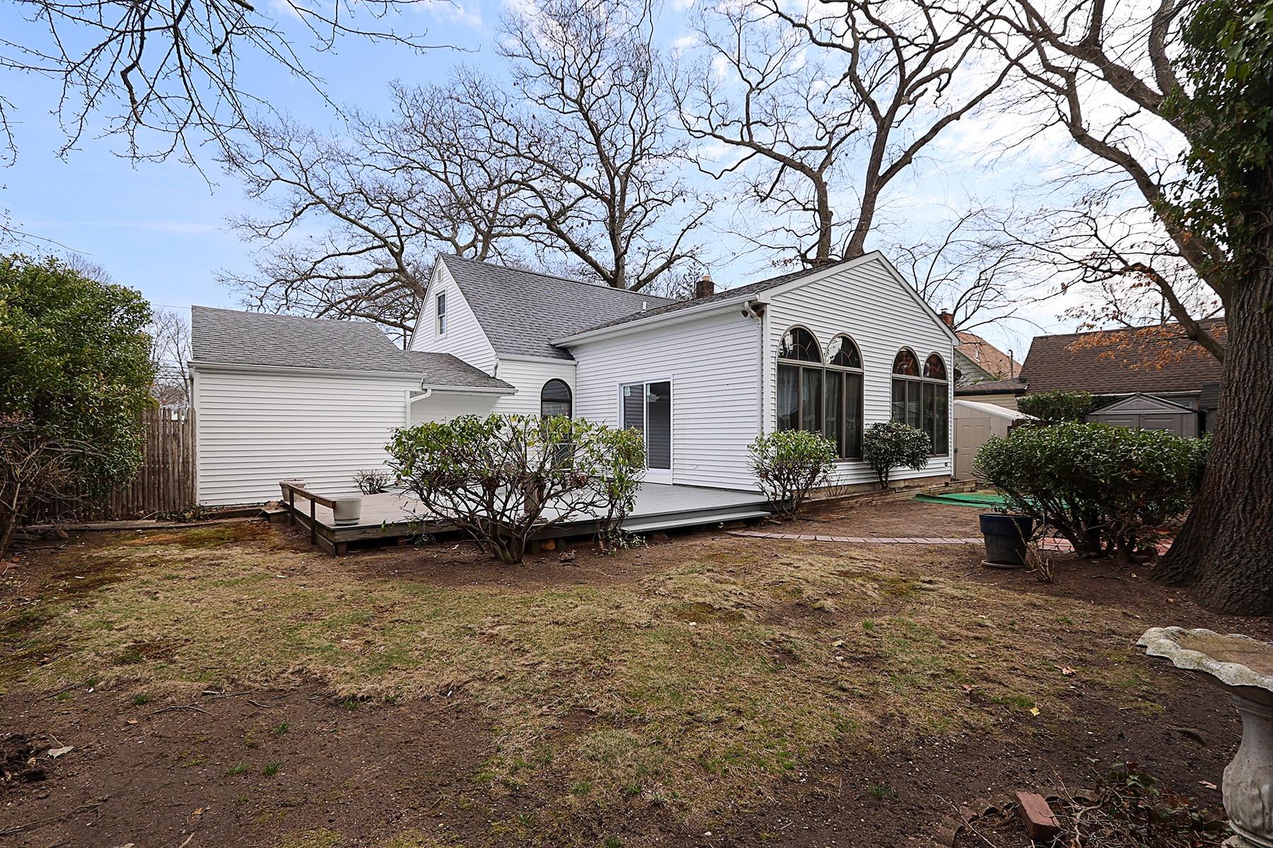 2080 Washington Street, Merrick, New York image 34