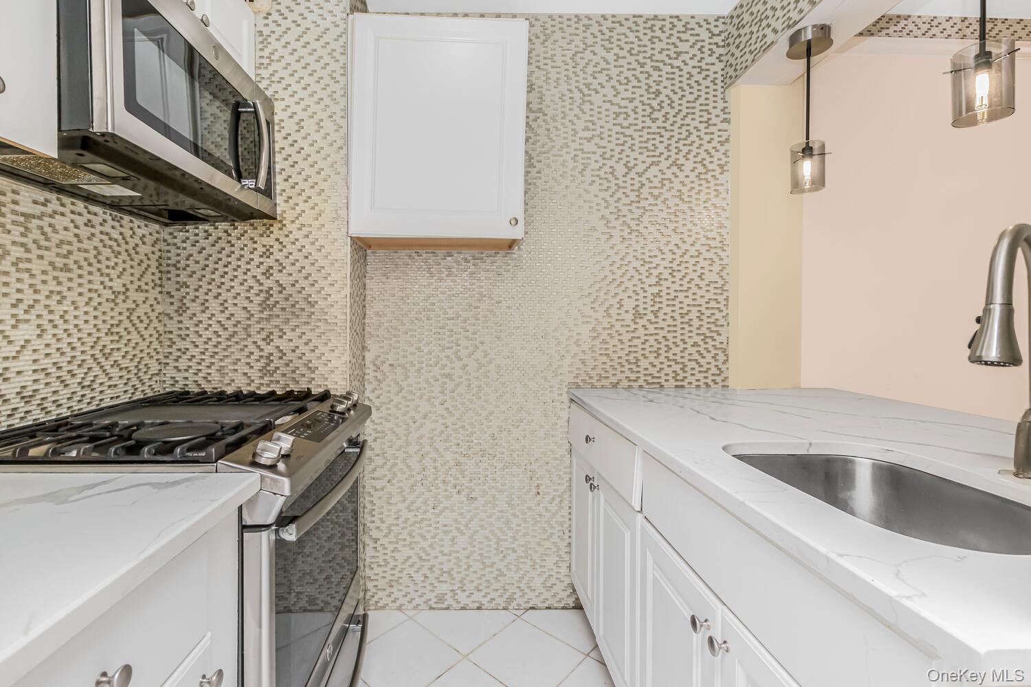 4315 Webster Avenue 1J