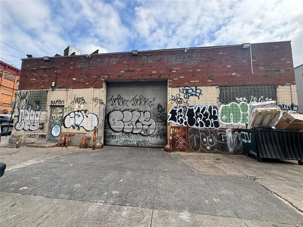 122 Kingsland Avenue