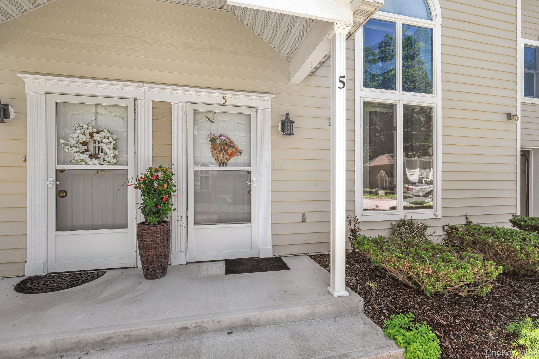 5 Village Cove