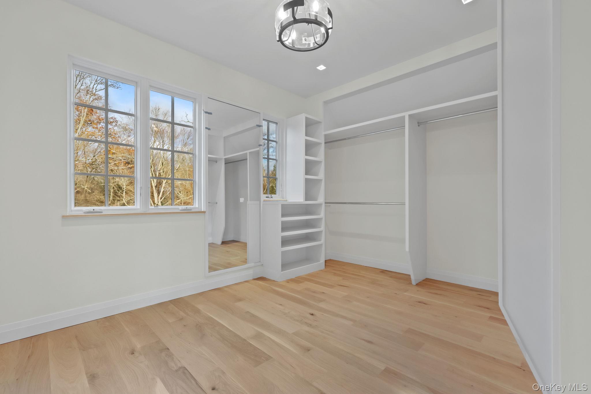 Katonah, New York 10536, United States, 5 Bedrooms Bedrooms, ,7 BathroomsBathrooms,Residential,Coming Soon,239401