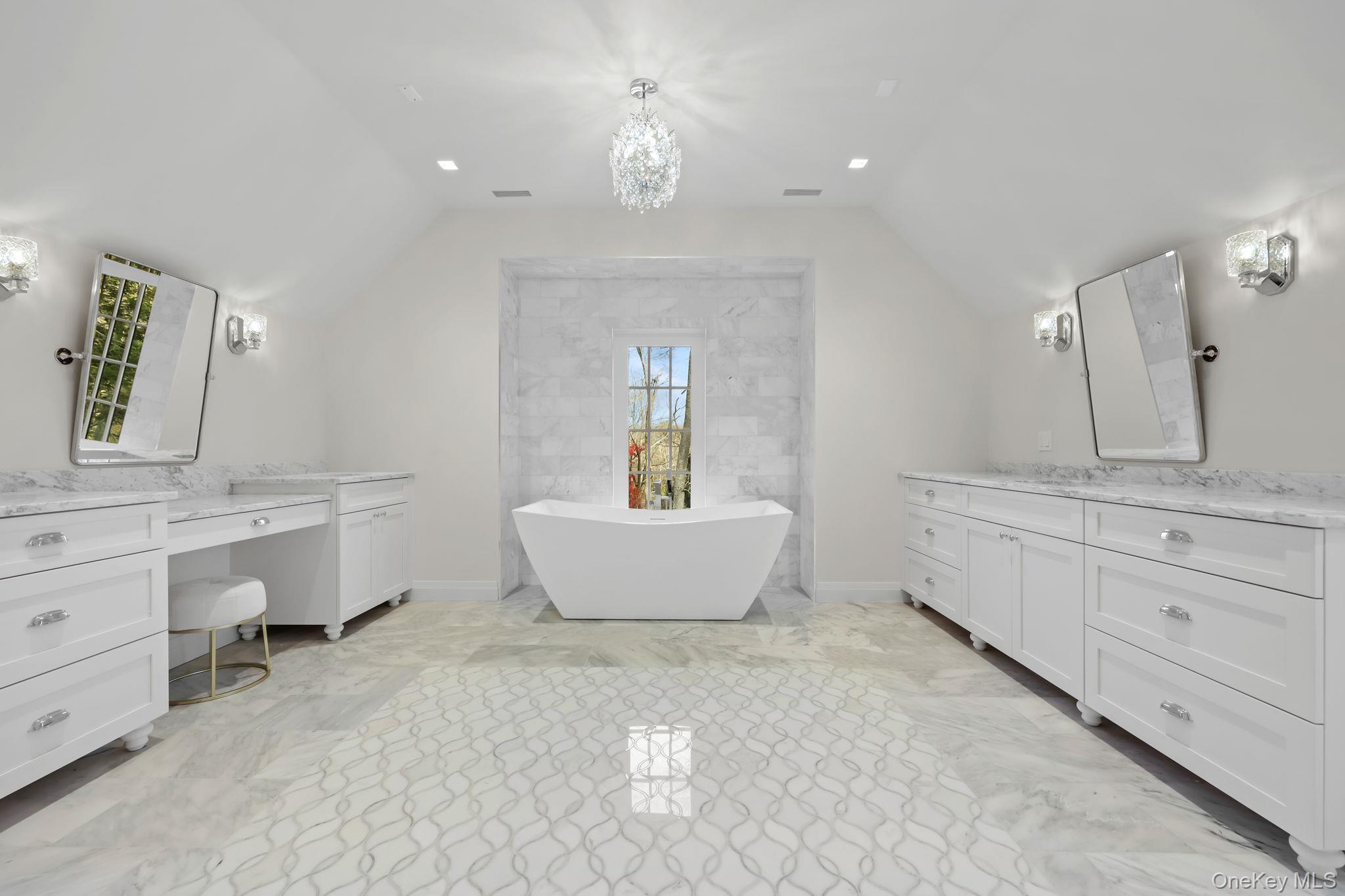 Katonah, New York 10536, United States, 5 Bedrooms Bedrooms, ,7 BathroomsBathrooms,Residential,Coming Soon,239401