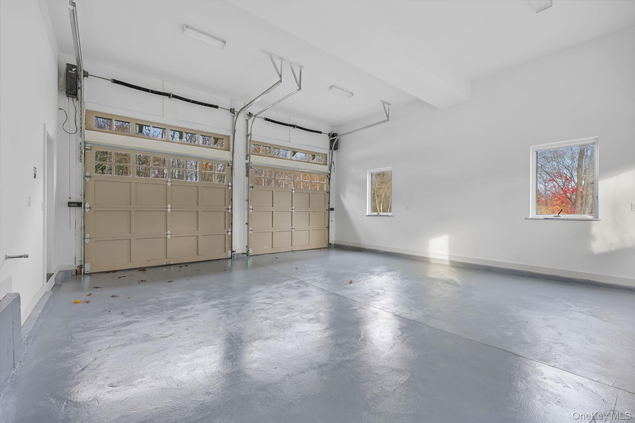 Katonah, New York 10536, United States, 5 Bedrooms Bedrooms, ,7 BathroomsBathrooms,Residential,Coming Soon,239401