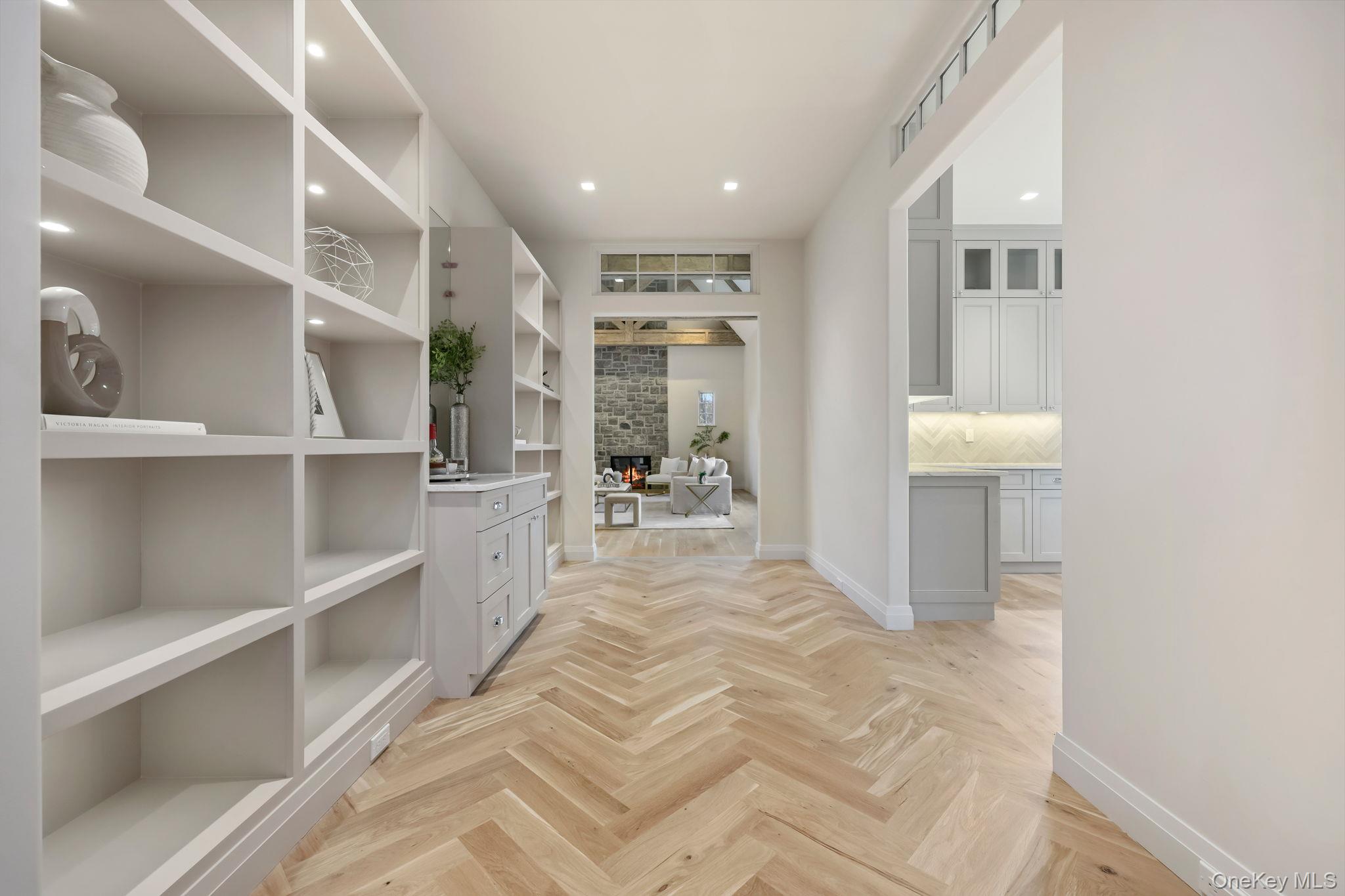 Katonah, New York 10536, United States, 5 Bedrooms Bedrooms, ,7 BathroomsBathrooms,Residential,Coming Soon,239401