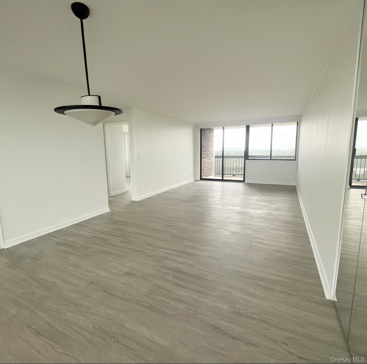 2 BAY CLUB Drive 18F