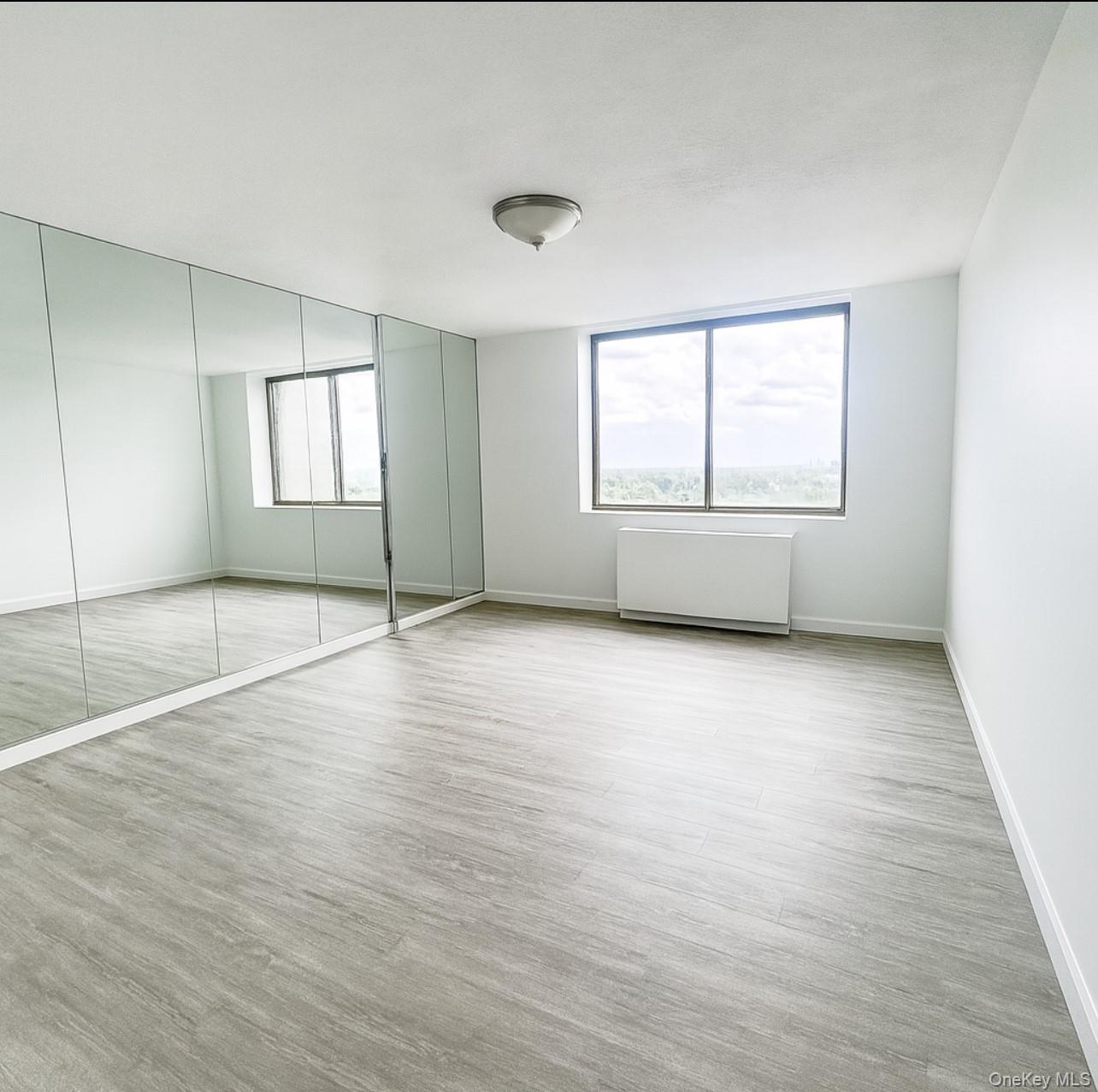 2 BAY CLUB Drive 18F