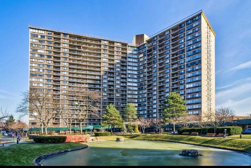 2 Bay Club Drive #18F, Bayside, New York image 1