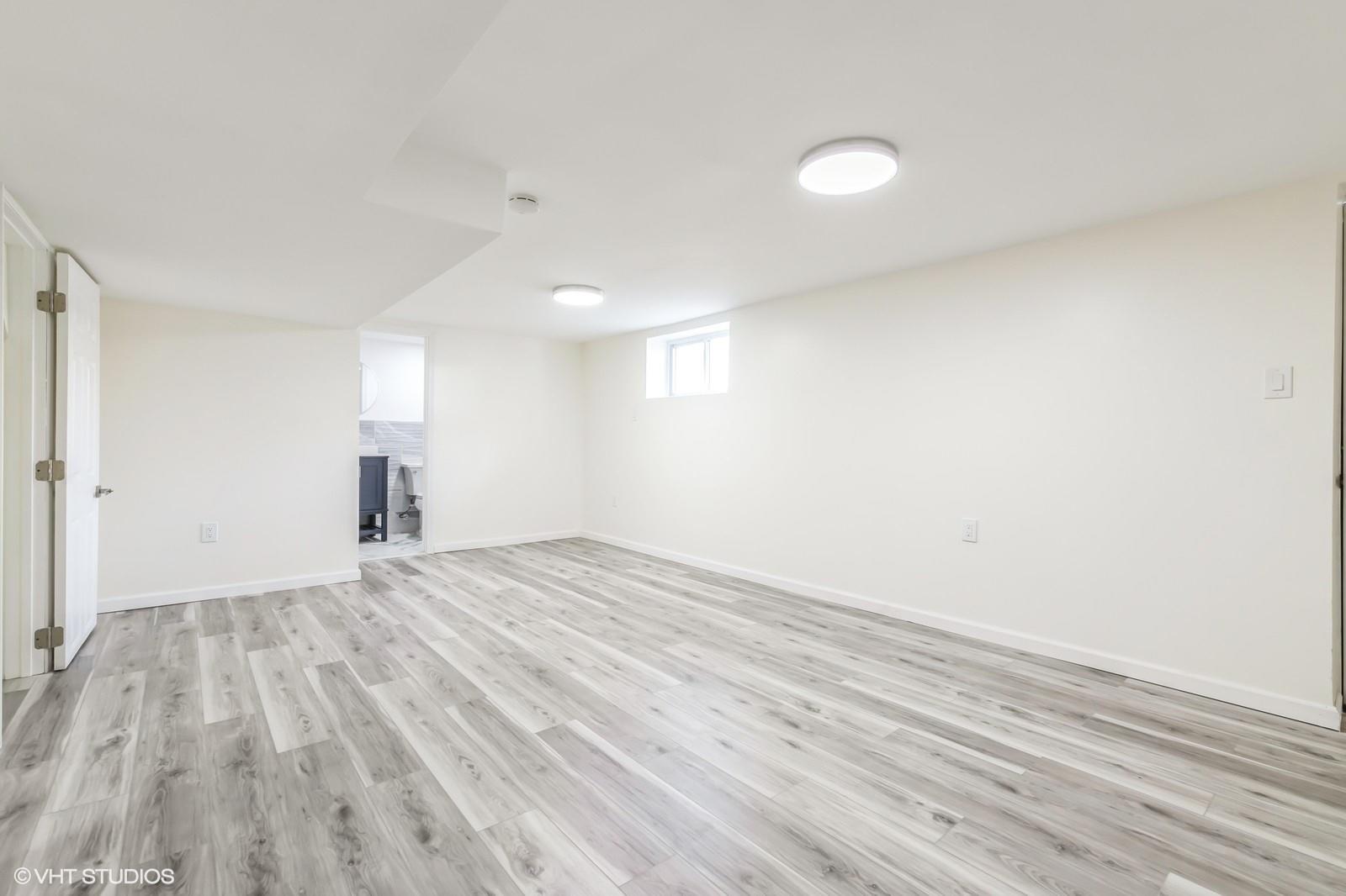 277 Louise Avenue, East Patchogue, New York image 38