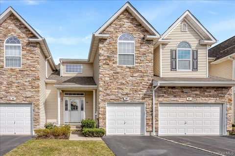 Condo For Rent - 90 Manitou Trail<br/> Suffolk County, Kings Park, NY 11754