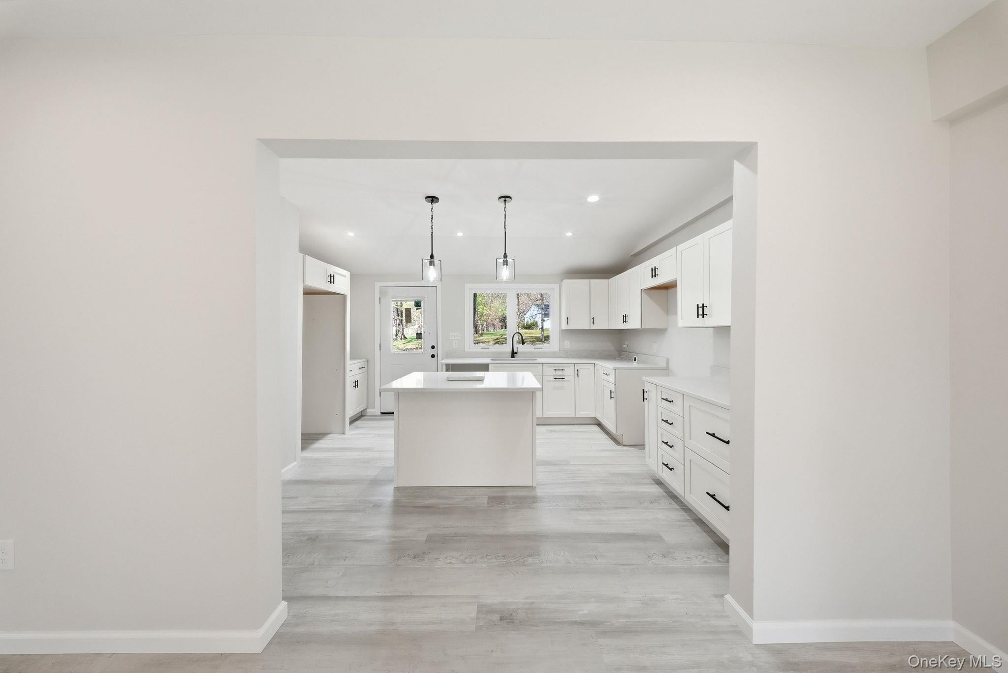 24 Farmingdale Lane